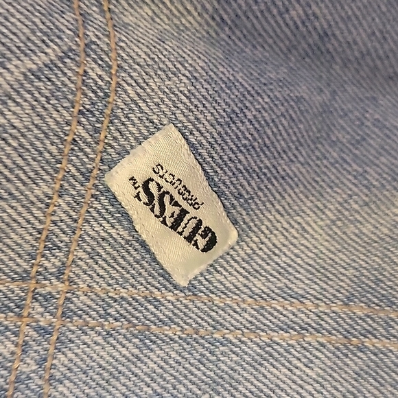 Vintage 90s Guess overall shorts - Picture 3 of 13